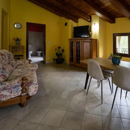Apartman Casa Ferrero - *